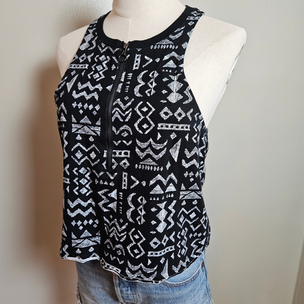 Silence + Noise Abstract Print Tank Top Sz S Black Ivory Tribal Zip Neck‎